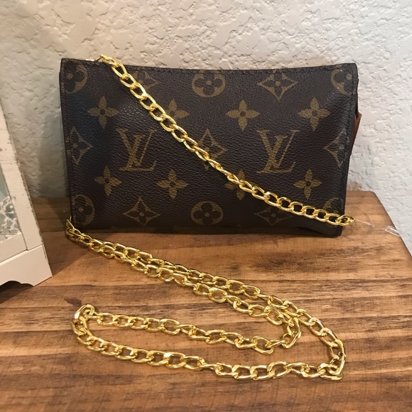 Louis Vuitton Handbags - Louis Vuitton crossbody Pochette